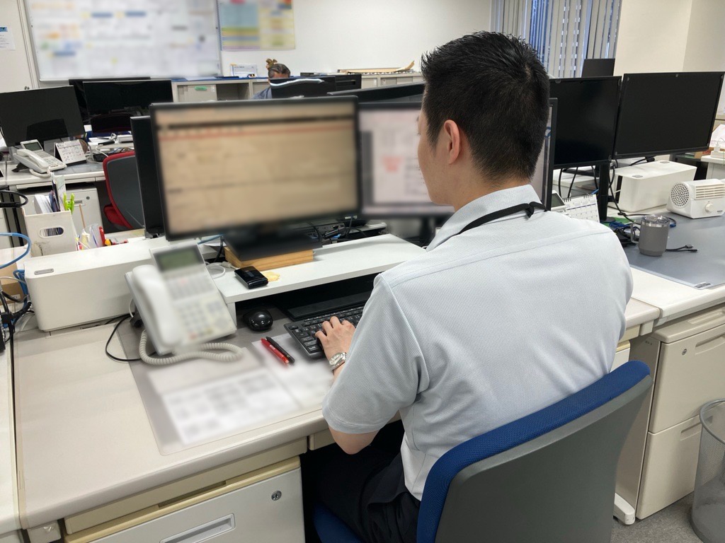 Web推進担当の業務風景