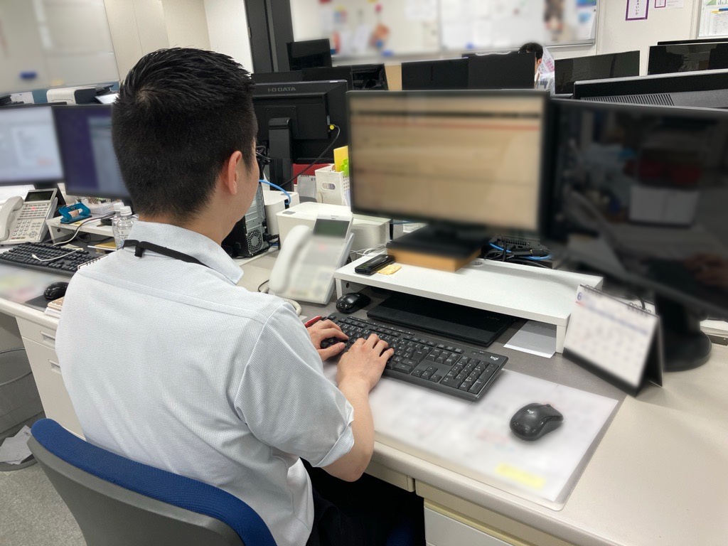 Web推進担当の1日の業務風景