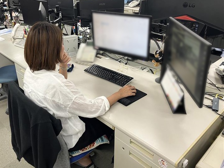 営業事務担当の業務風景
