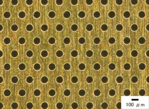 材質：金 孔径：100 μm 厚さ：10 μm