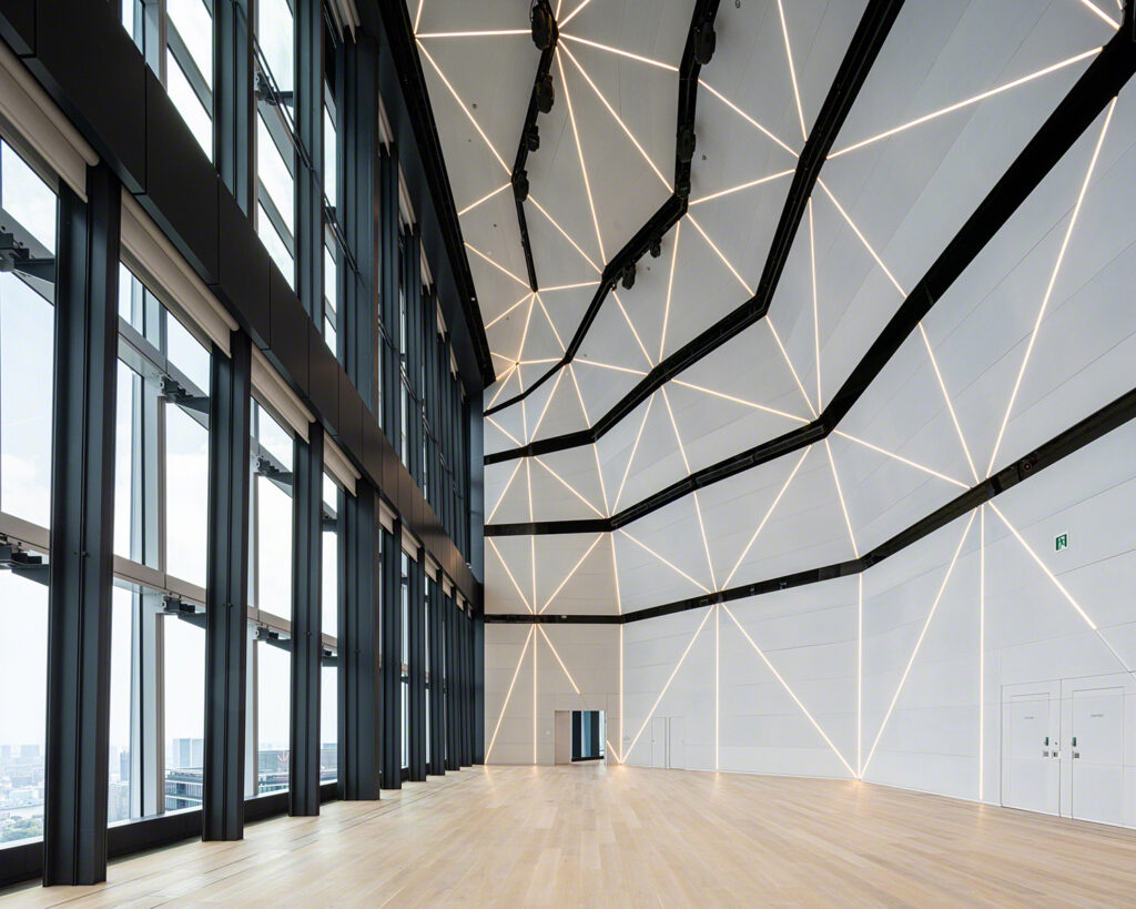 パンチングメタルの内装天井・壁面パネルの製作事例【TOKYO NODE GALLERY A】